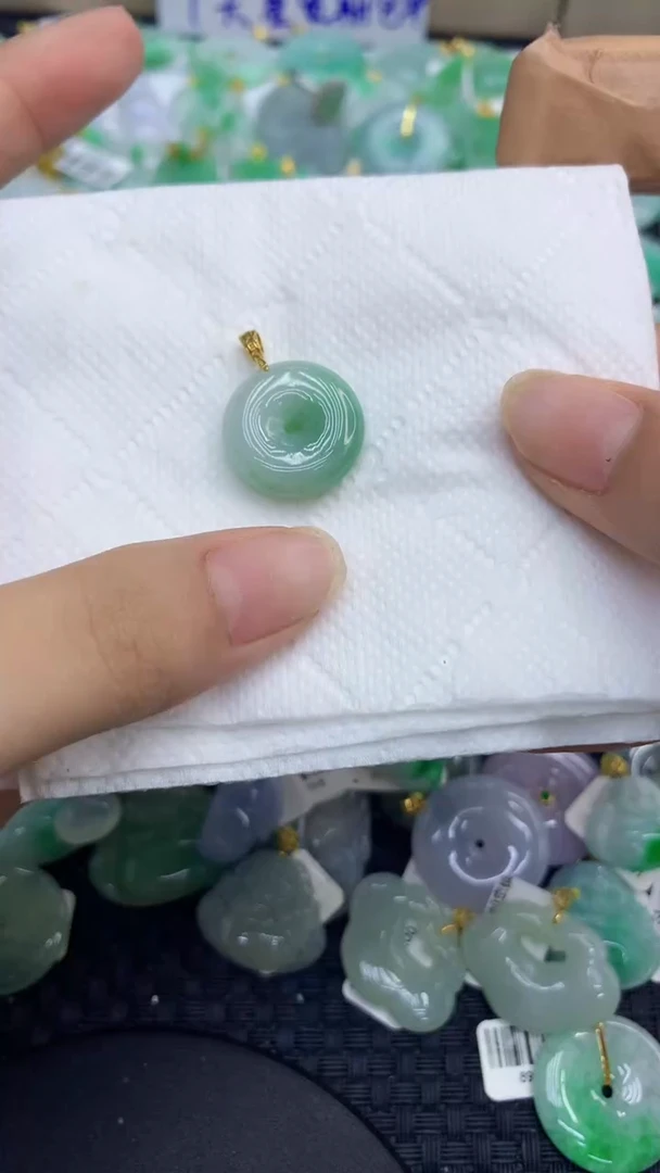 颈饰未镶嵌翡翠天然缅甸A货翡翠