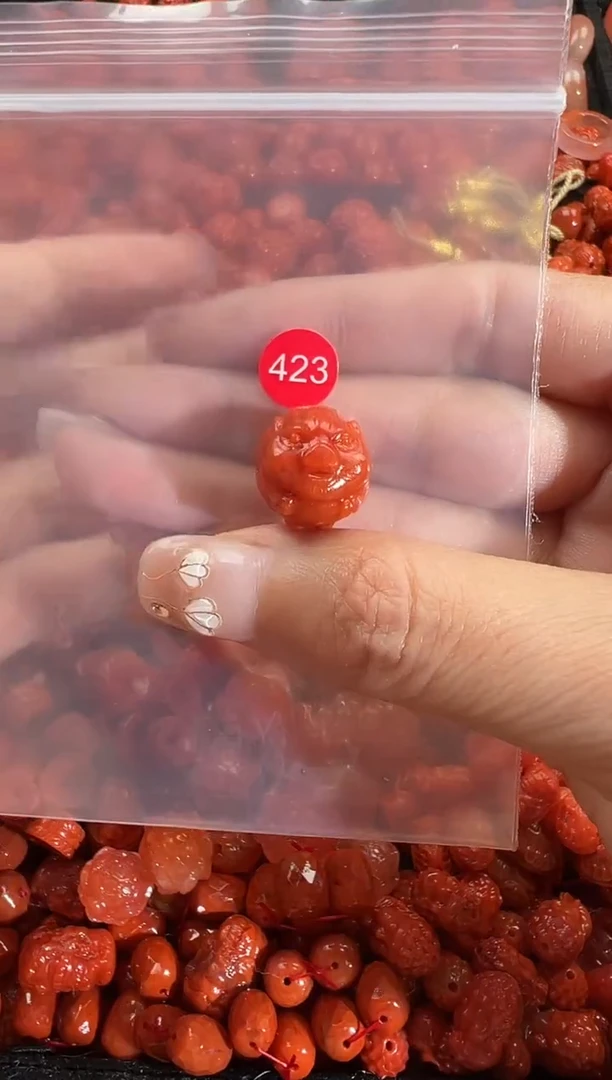 颈饰未镶嵌南红玛瑙1