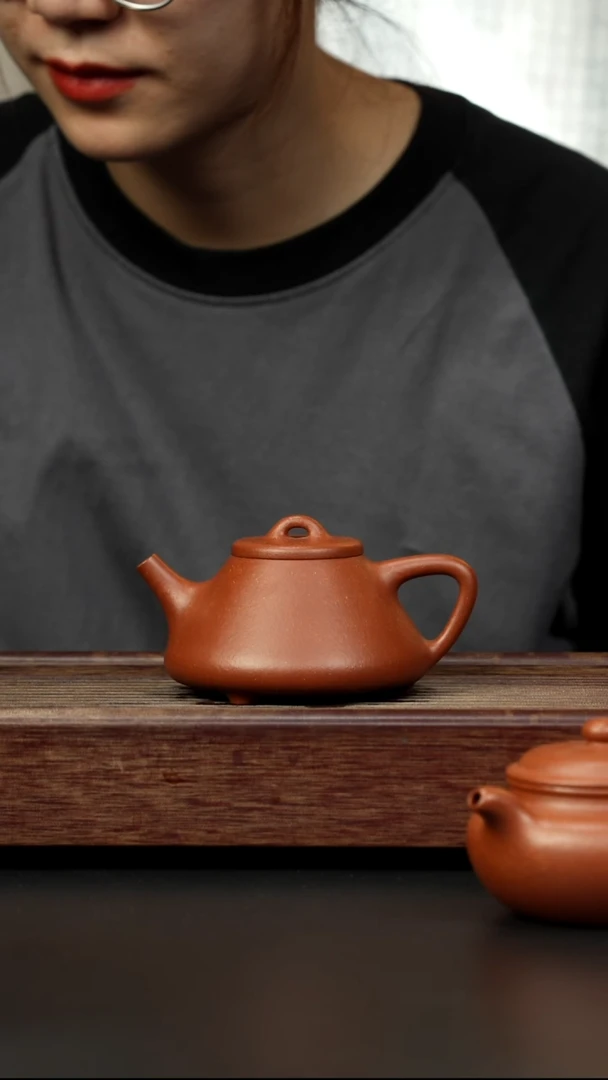 紫砂茶壶超矿标红降坡 子冶石瓢 钱群
