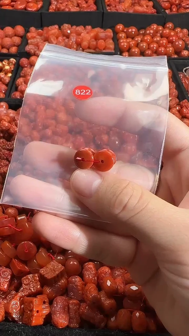 颈饰未镶嵌南红玛瑙1