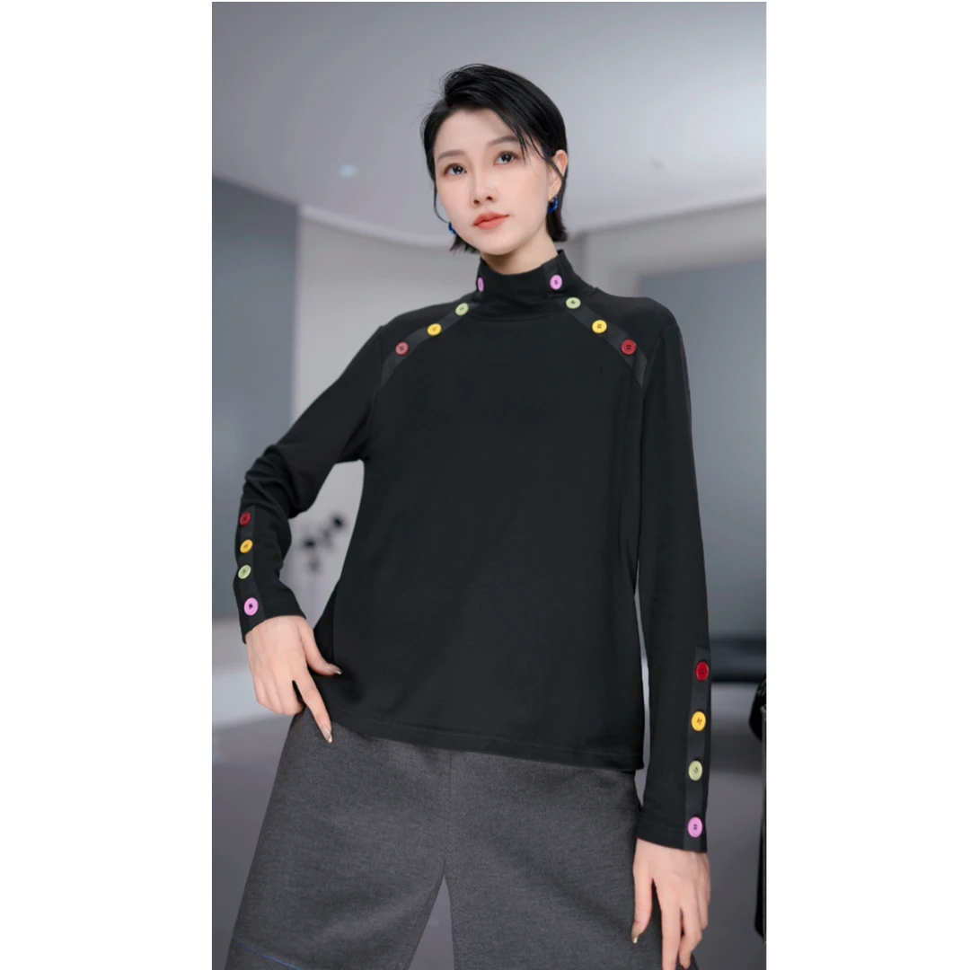 鑫鑫2025秋冬季新款流行时尚潮牌女装韩版彩色纽扣加绒打底33590