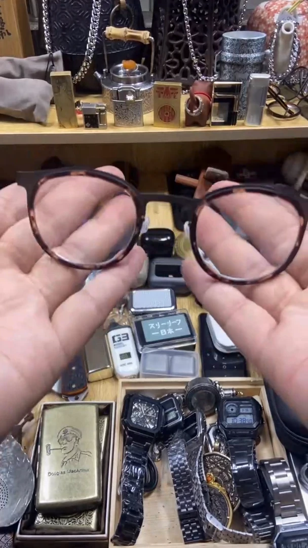 瓷片闪购商品  如图所示