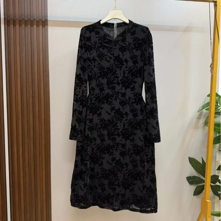 新款大码女装时尚气质复古静奢风盘扣设计显瘦连衣裙