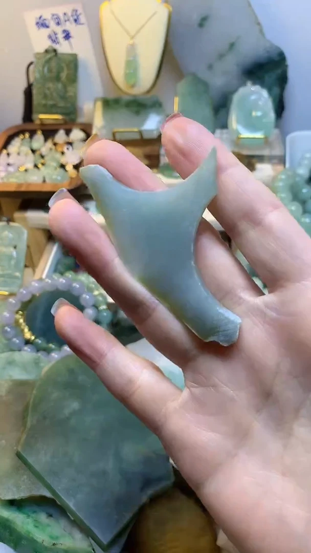 未镶嵌挂件翡翠缅甸A货翡翠,没有运费险,有纹有裂