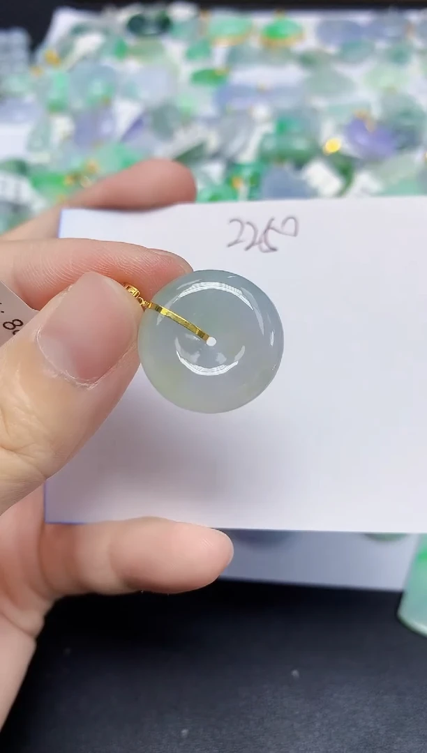 翡翠18K金镶嵌颈饰天然缅甸翡翠A货