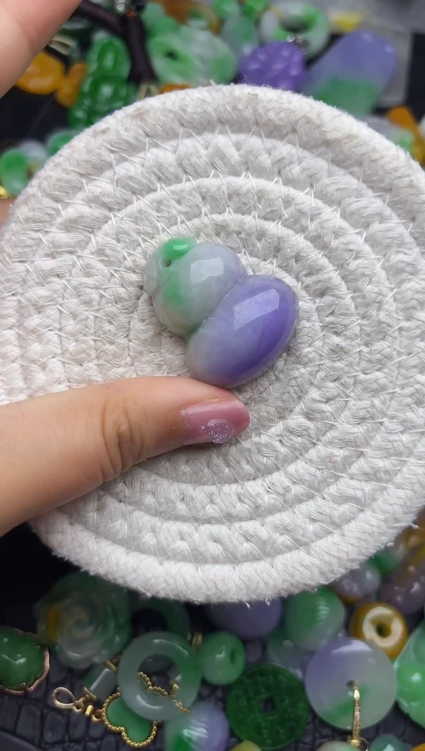 颈饰未镶嵌翡翠缅甸翡翠吊坠