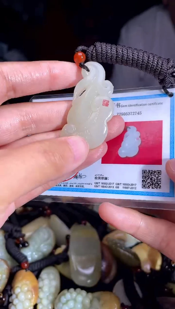 和田玉未镶嵌挂件1