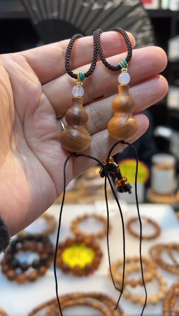 崖柏直播浮力黑油挂绳小葫芦