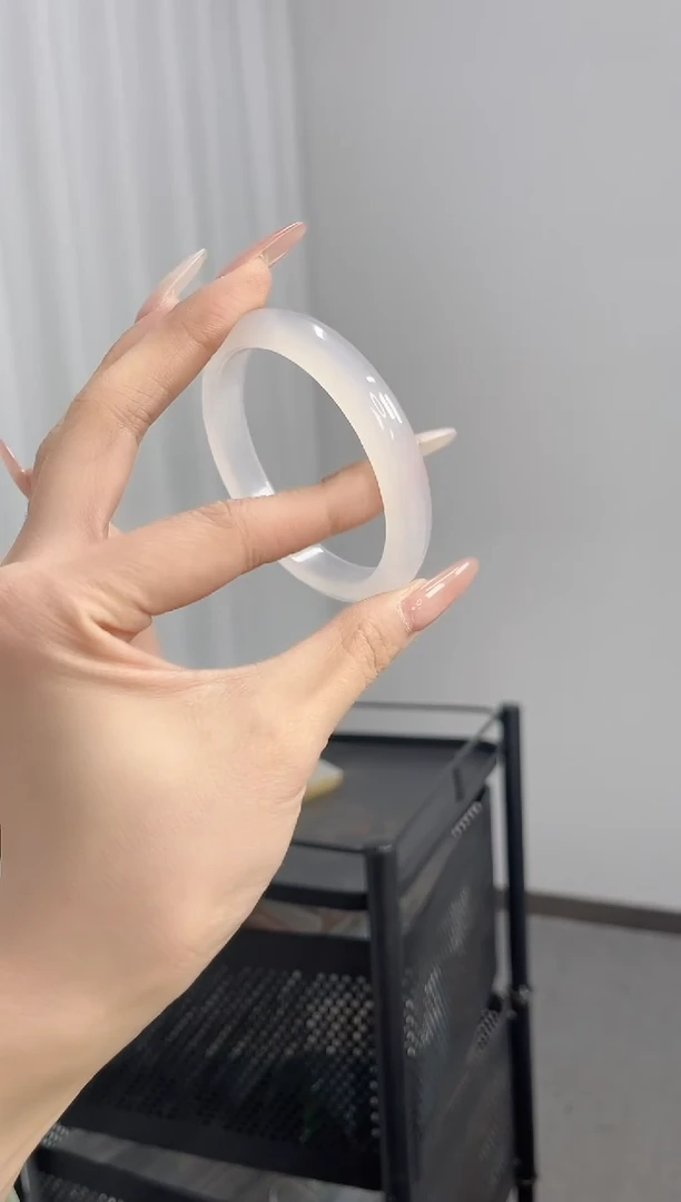 【闪购商品】玛瑙/玉髓手镯未镶嵌55-56圈