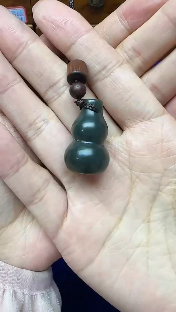 未镶嵌和田玉挂件旭1