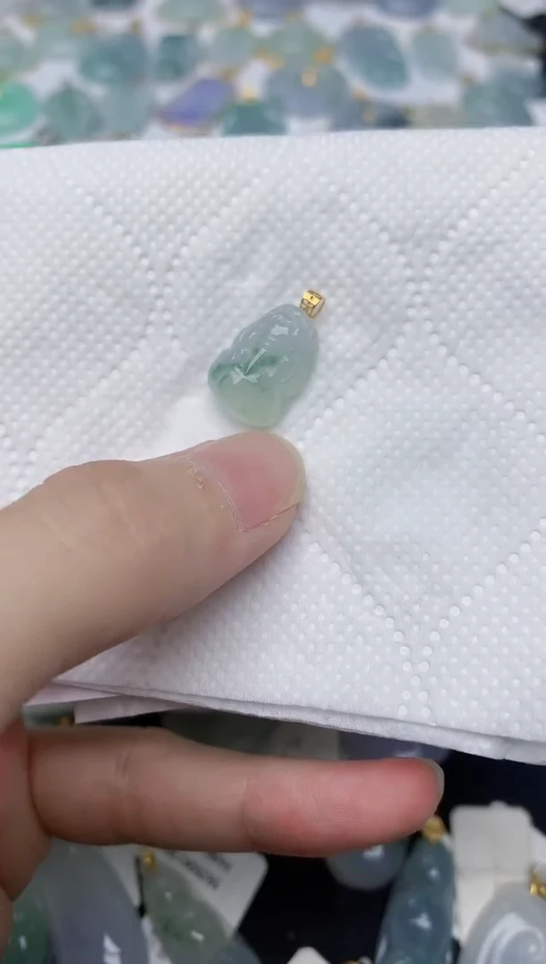 翡翠18K金镶嵌颈饰天然A货翡翠