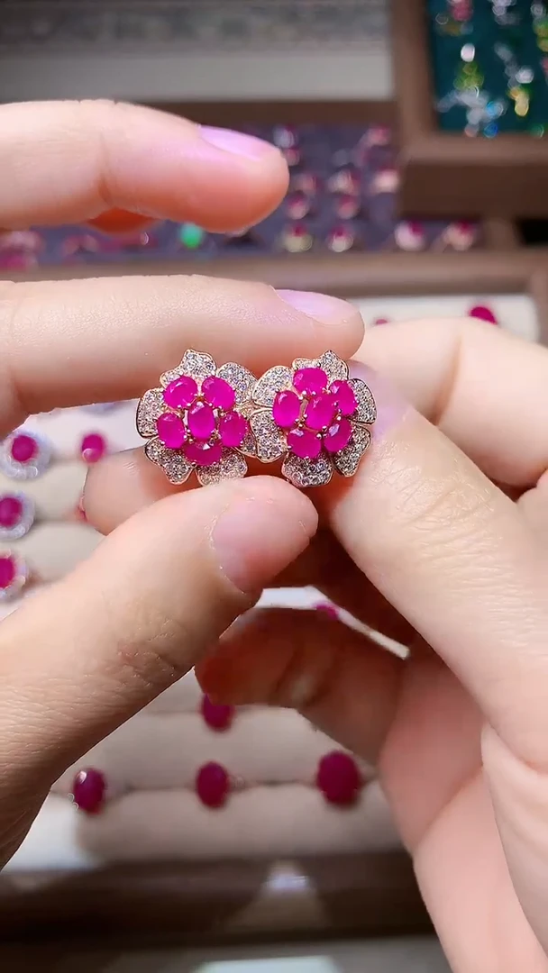 【闪购商品】红宝石耳饰银S925镶嵌000