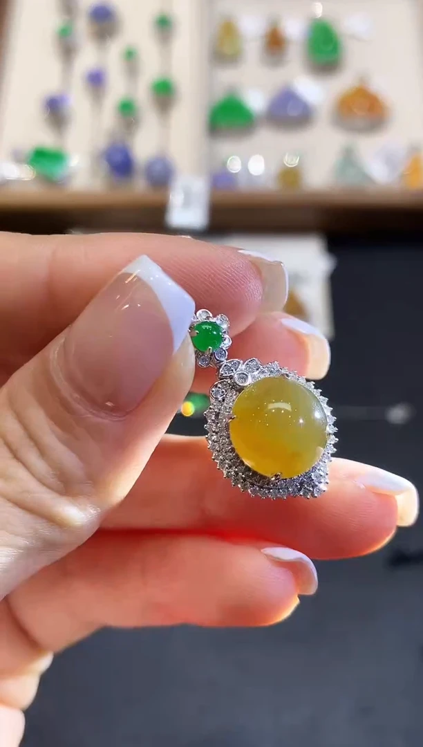 翡翠18K金镶嵌吊坠(不含链)YL3220多样性发其一