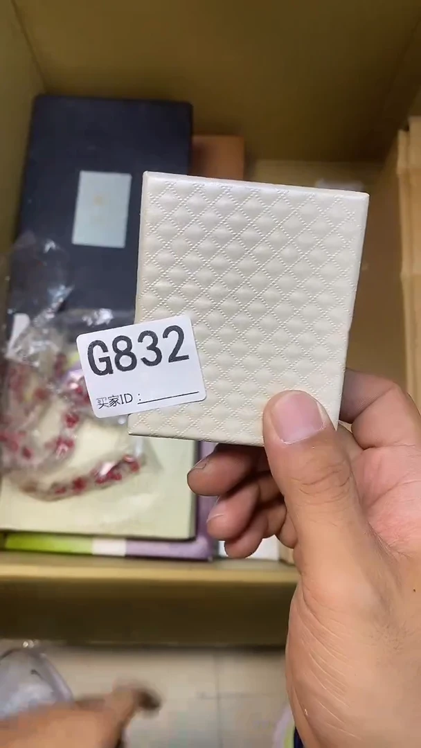 瓷片江**人G832默认微瑕，谨慎参拍