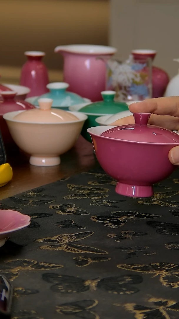 瓷片任何人体哈尔噶尔