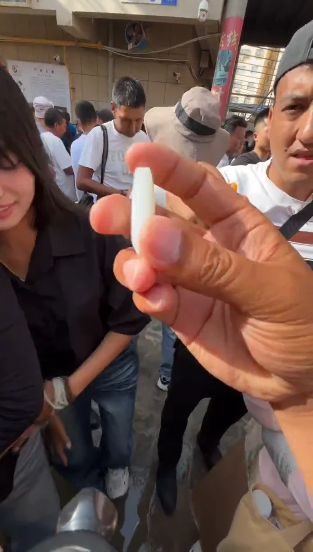 未镶嵌和田玉（糖玉）挂件和田玉