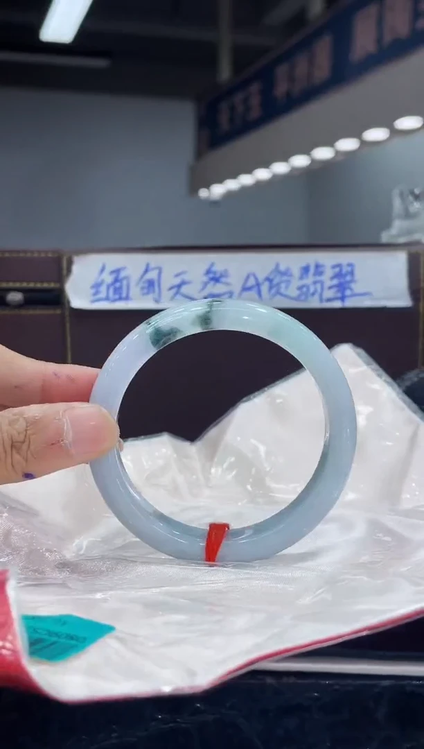 未镶嵌手镯翡翠34