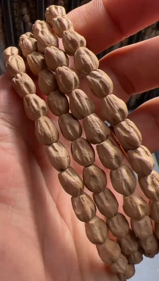 【闪购商品】柏香籽/百香籽吊坠iljjju