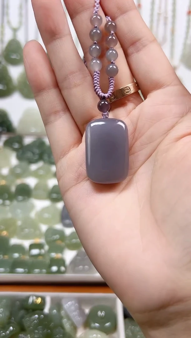 和田玉未镶嵌颈饰紫无事牌吊坠