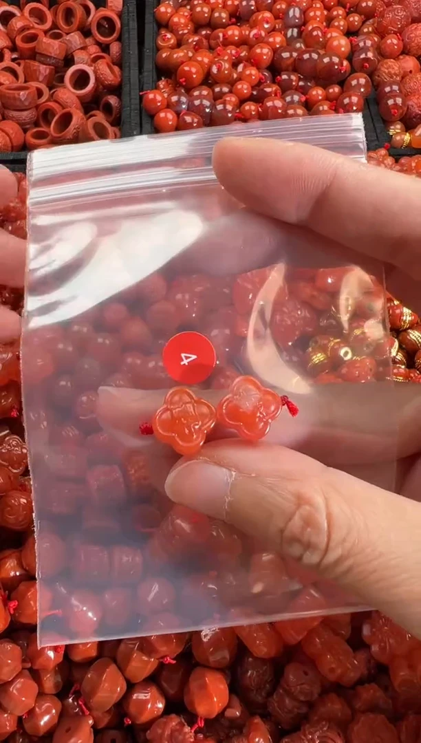 【闪购商品】南红玛瑙颈饰未镶嵌1