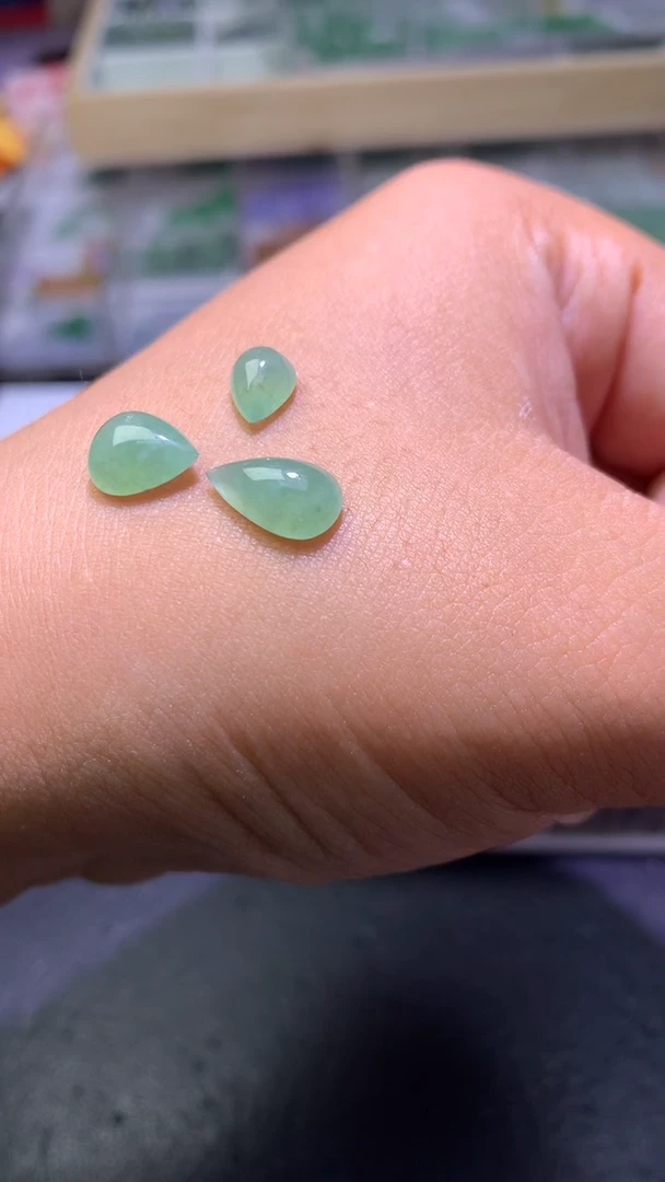 未镶嵌定制翡翠毛货
