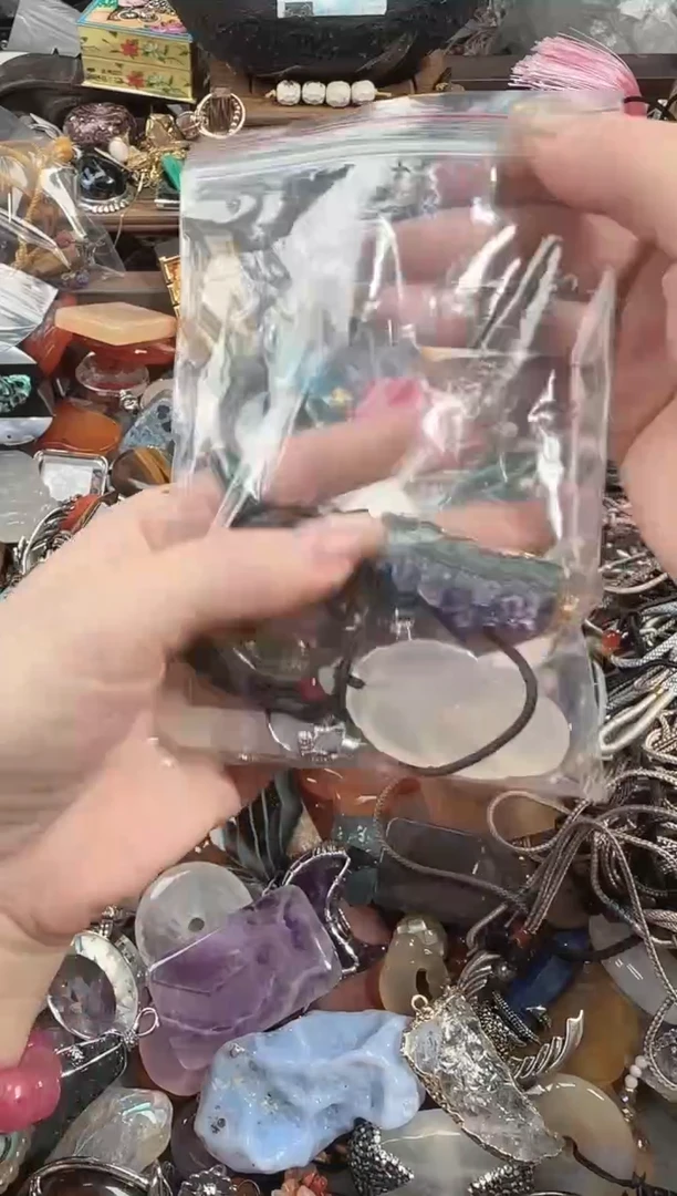 玛瑙/玉髓吊坠(赠链)未镶嵌578674674
