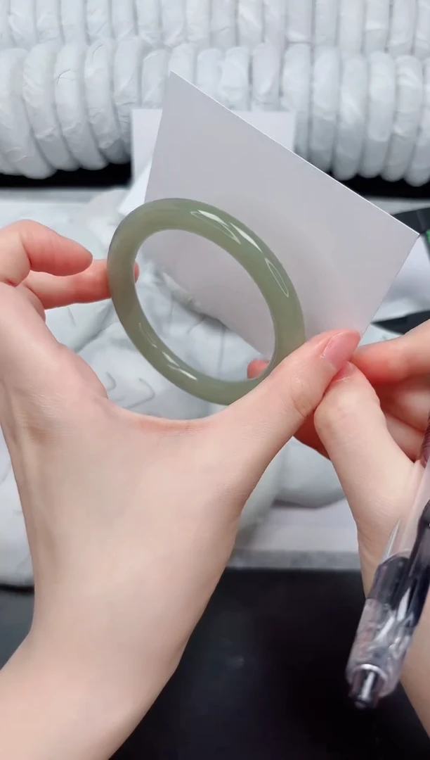 未镶嵌手镯石英质玉96-55.4DY