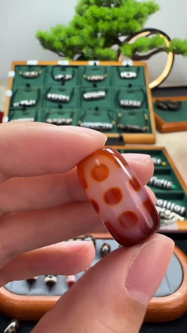 玛瑙/玉髓（覆膜）颈饰未镶嵌88.（微瑕）