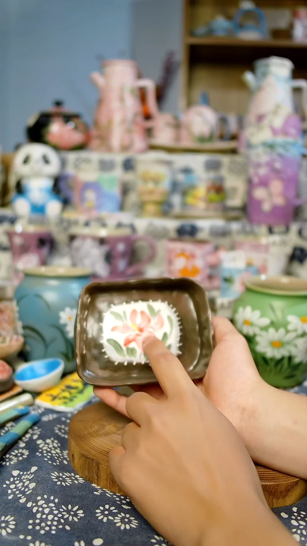 瓷片设计师款手绘釉下五彩陶瓷