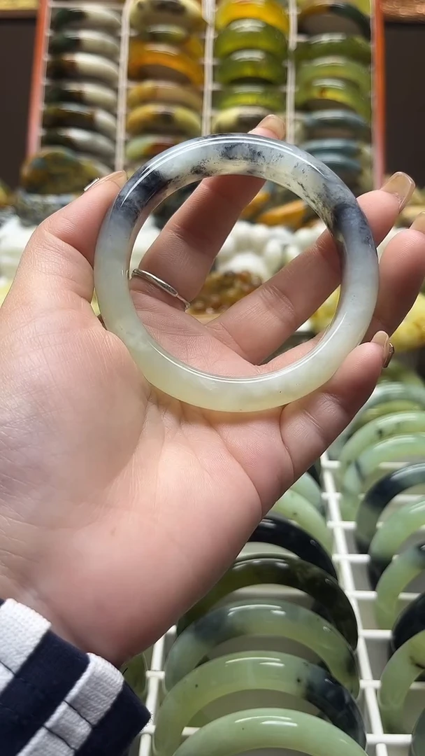 未镶嵌岫玉手镯默认微瑕不退不换圈口60.4