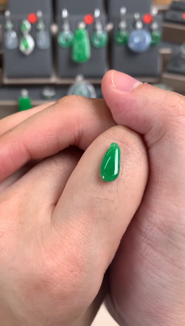 未镶嵌定制翡翠裸玉