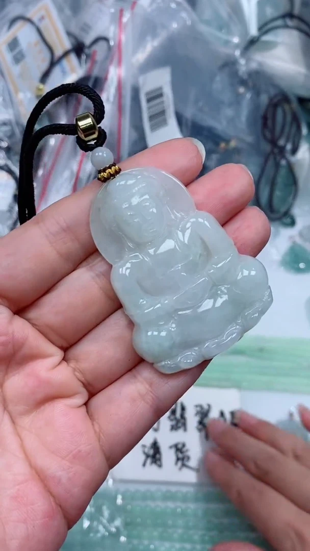 颈饰未镶嵌翡翠吊坠