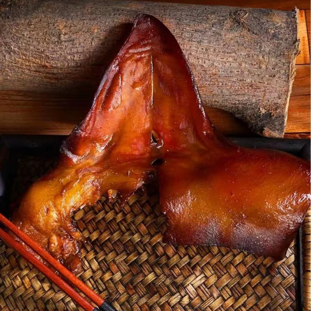 腊猪耳 柴火烟熏腊猪耳湖南特产