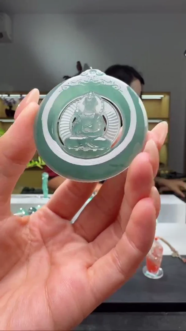 吊坠(不含链)未镶嵌翡翠观音（多样性发其一）