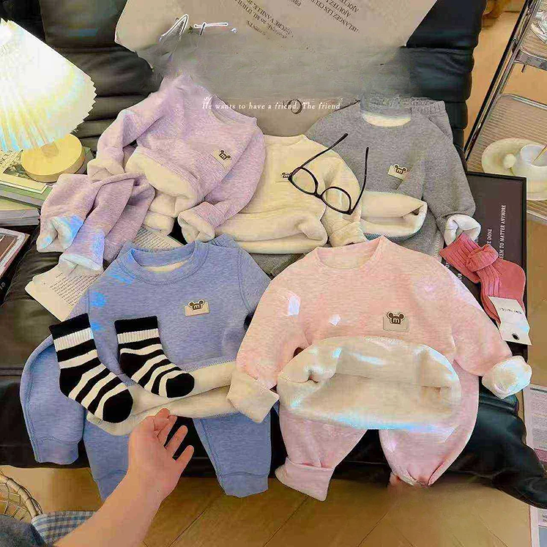 儿童无骨保暖套装男童加绒加厚校服神器女童考拉绒羊毛蚕丝两件套