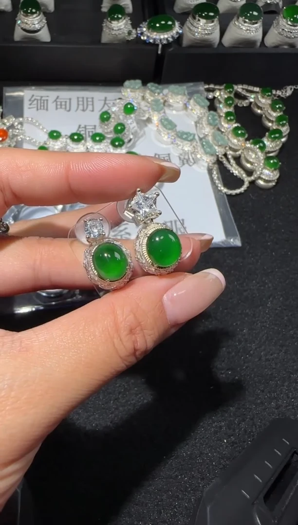 【闪购商品】翡翠耳饰未镶嵌多样性发货拍一发一