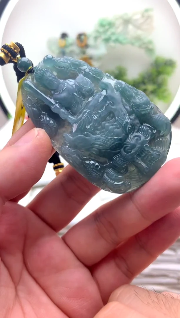 颈饰未镶嵌翡翠不动明王
