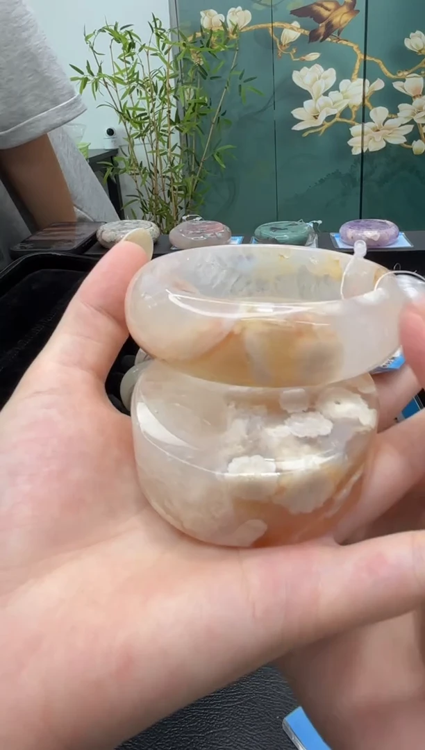 未镶嵌手镯石英质玉A666(62圈赠送镯心)