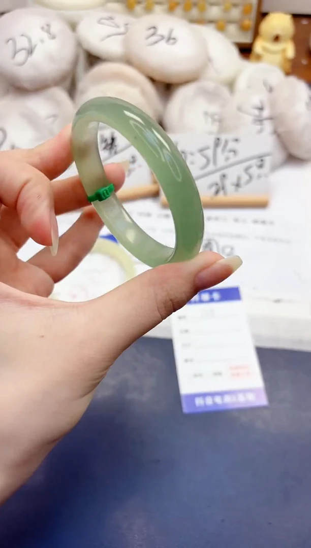 石英质玉手镯未镶嵌125-东陵玉-圈口55