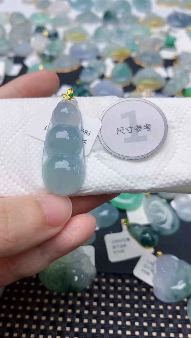 颈饰18K金镶嵌翡翠天然缅甸A货翡翠