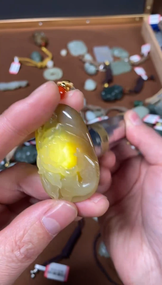 颈饰未镶嵌和田玉1