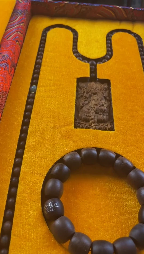黄财神   小熊拖鞋直播精选推荐