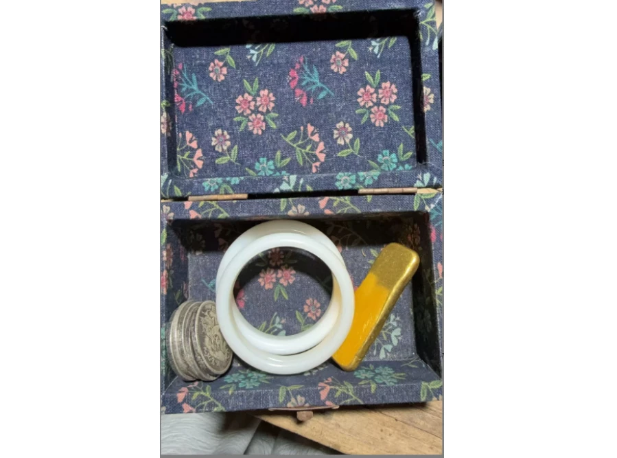 1个开封蓝色花朵小盒子摆件链接1号