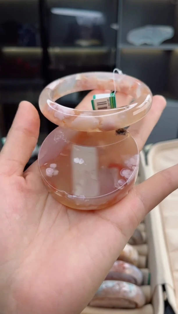 石英质玉手镯未镶嵌60圈口（赠送镯心）6886089