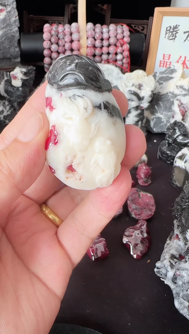 天然辰砂柔**石朱砂晶体原石随形吊坠挂件