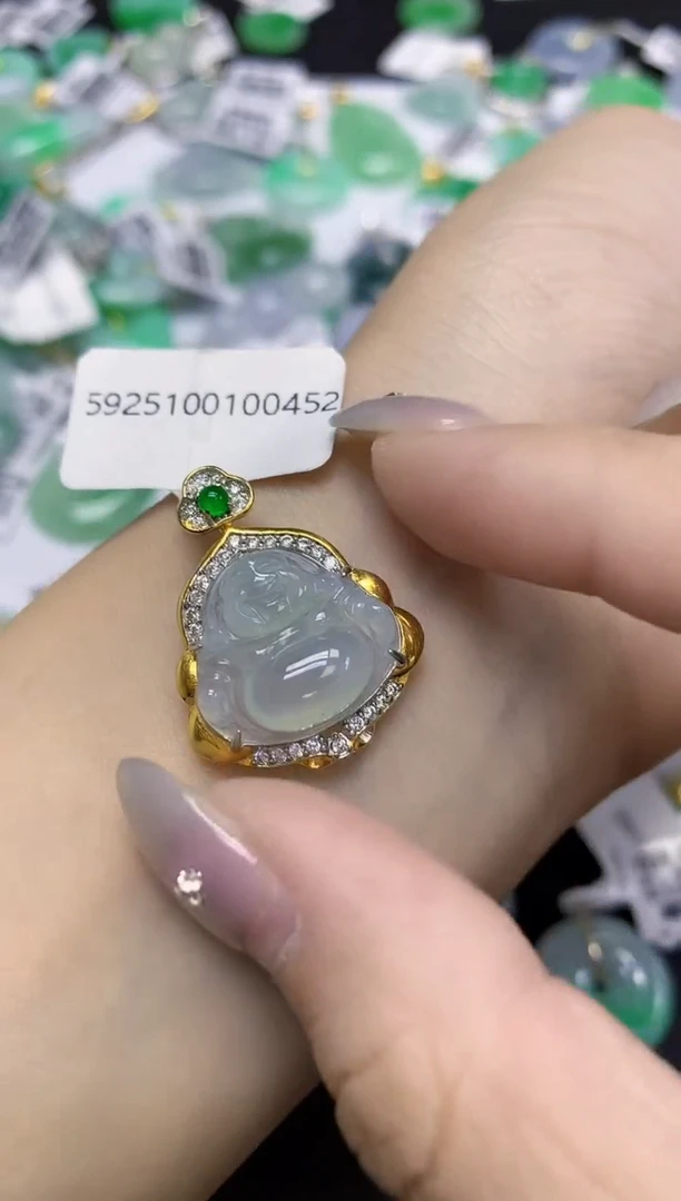 颈饰18K金镶嵌翡翠天然缅甸翡翠A货百元以上9元证书费自理