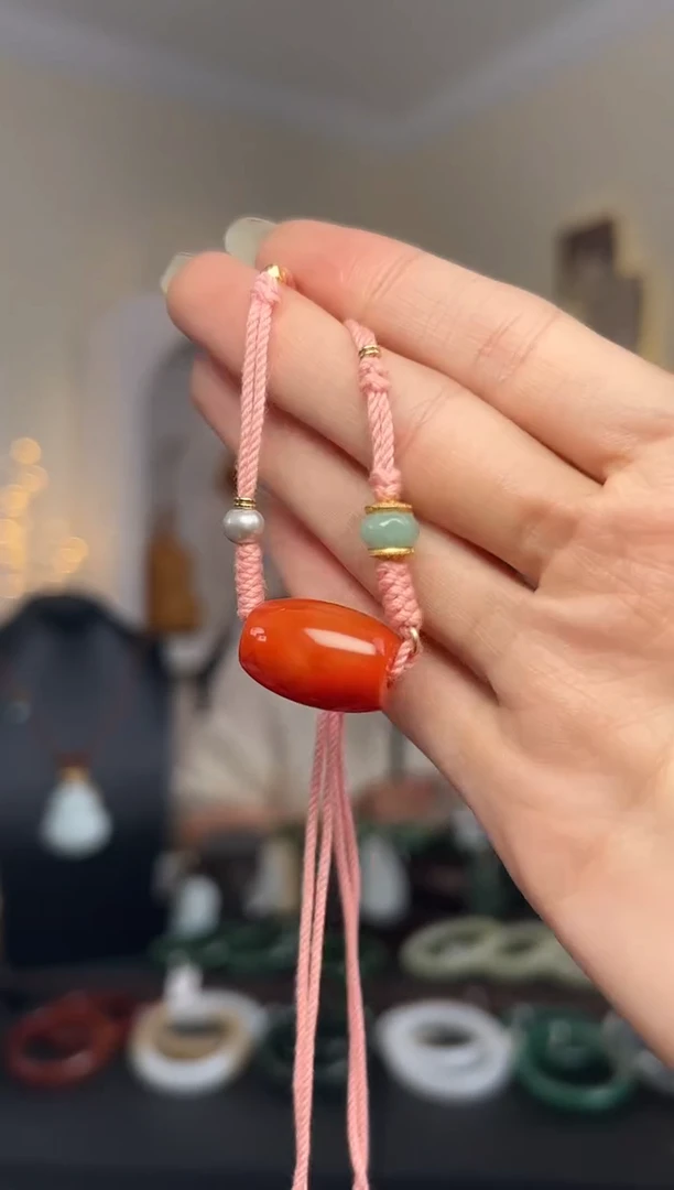 颈饰未镶嵌南红玛瑙桶珠 19*13