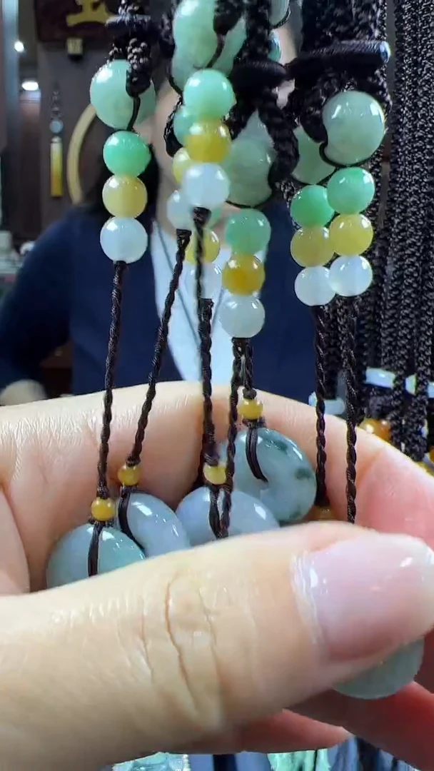 【闪购商品】翡翠挂件未镶嵌美背（多样性发其一）