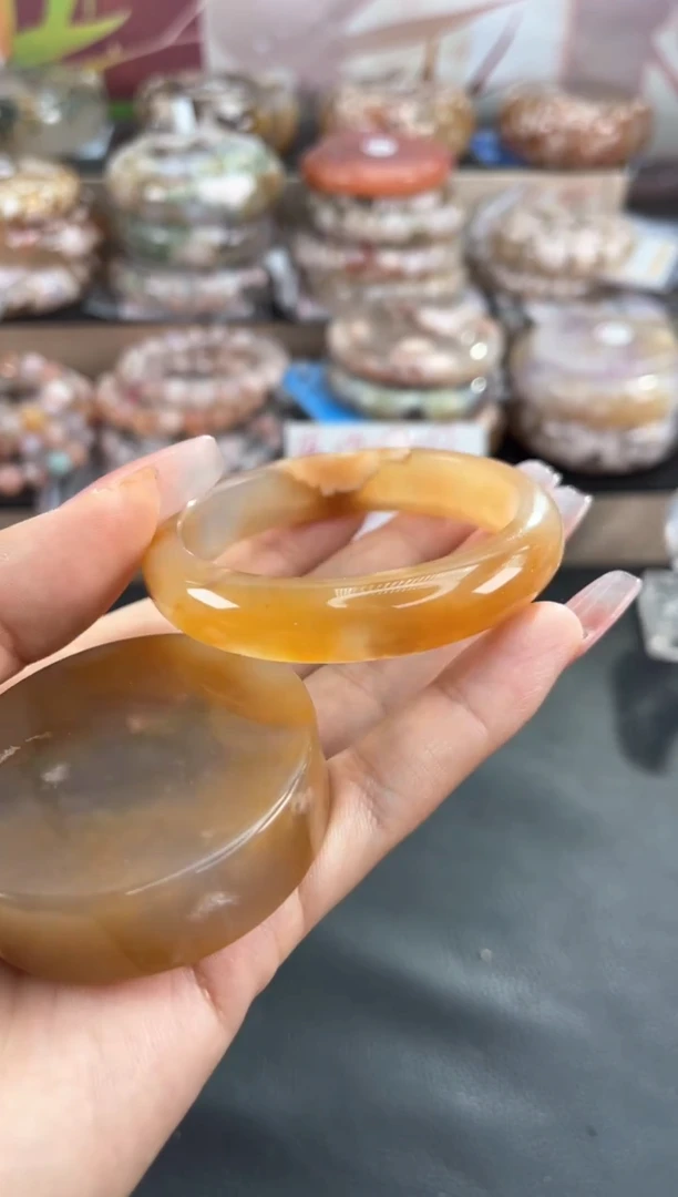 未镶嵌手镯石英质玉53