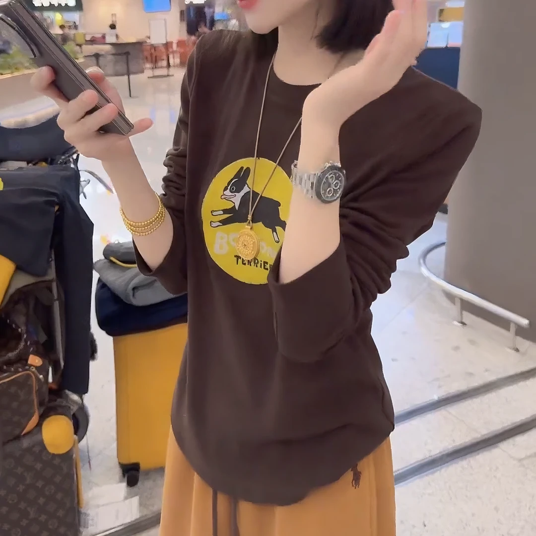 秋冬新款领口小字母圆圈小狗上衣减龄百搭两色长袖T恤LK2508750